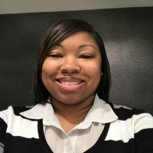 Meet your Posher, Regina